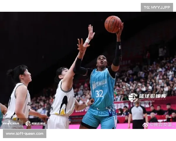 怀孕五月外援帕克坚持出战WCBA季后赛,职业精神引敬佩